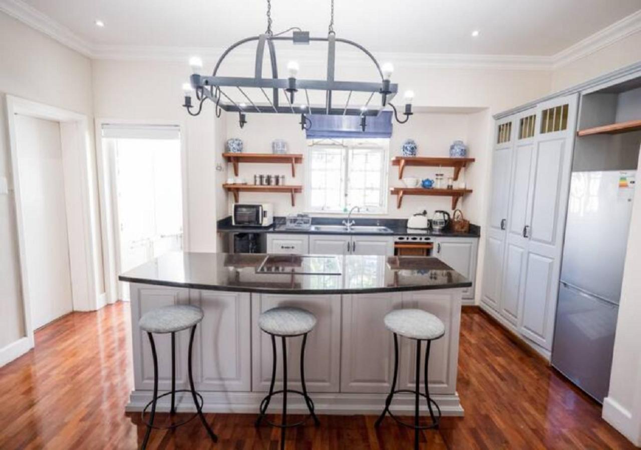 Admiralty Beach House Порт Елизабет Екстериор снимка