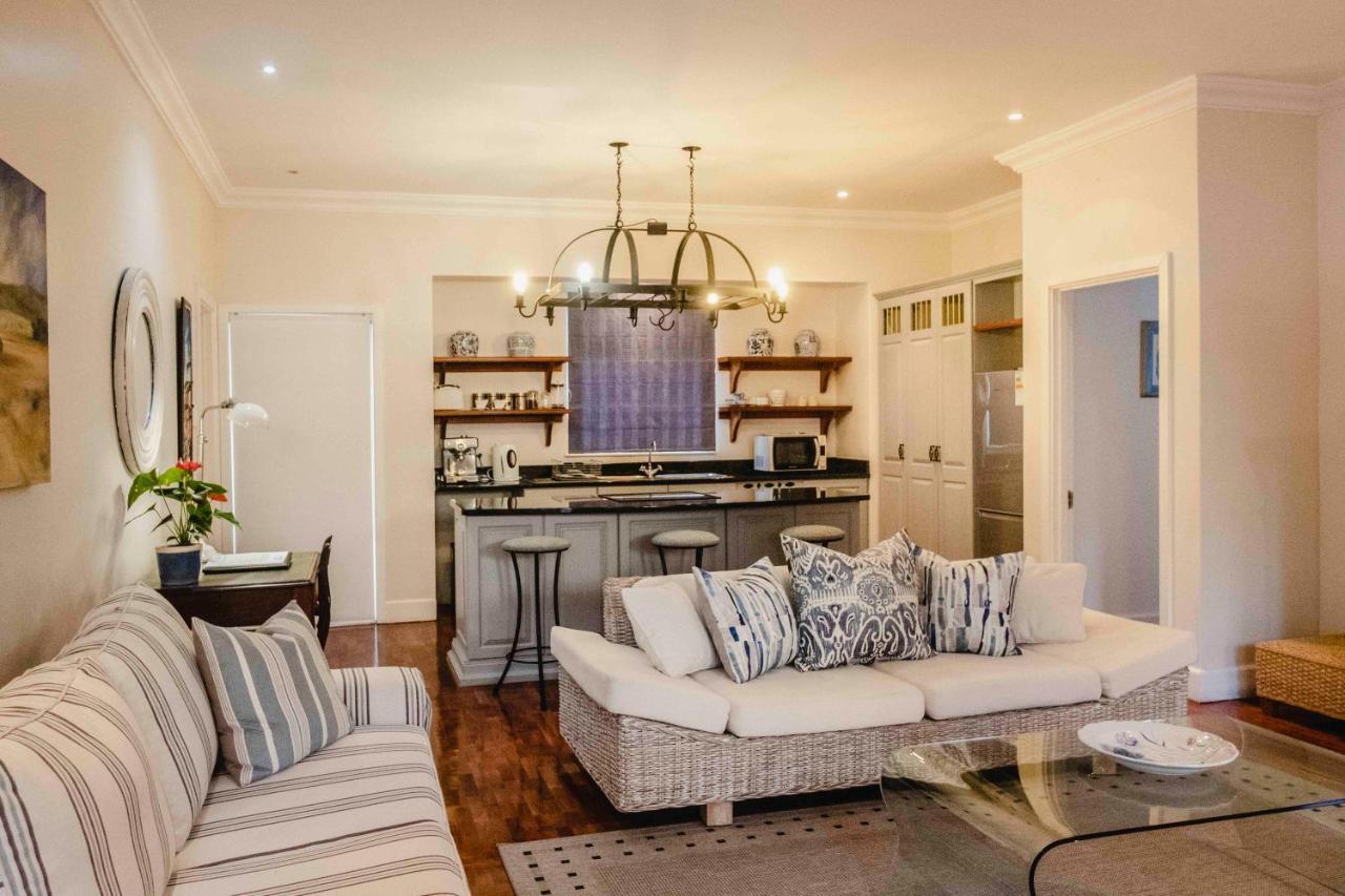 Admiralty Beach House Порт Елизабет Екстериор снимка